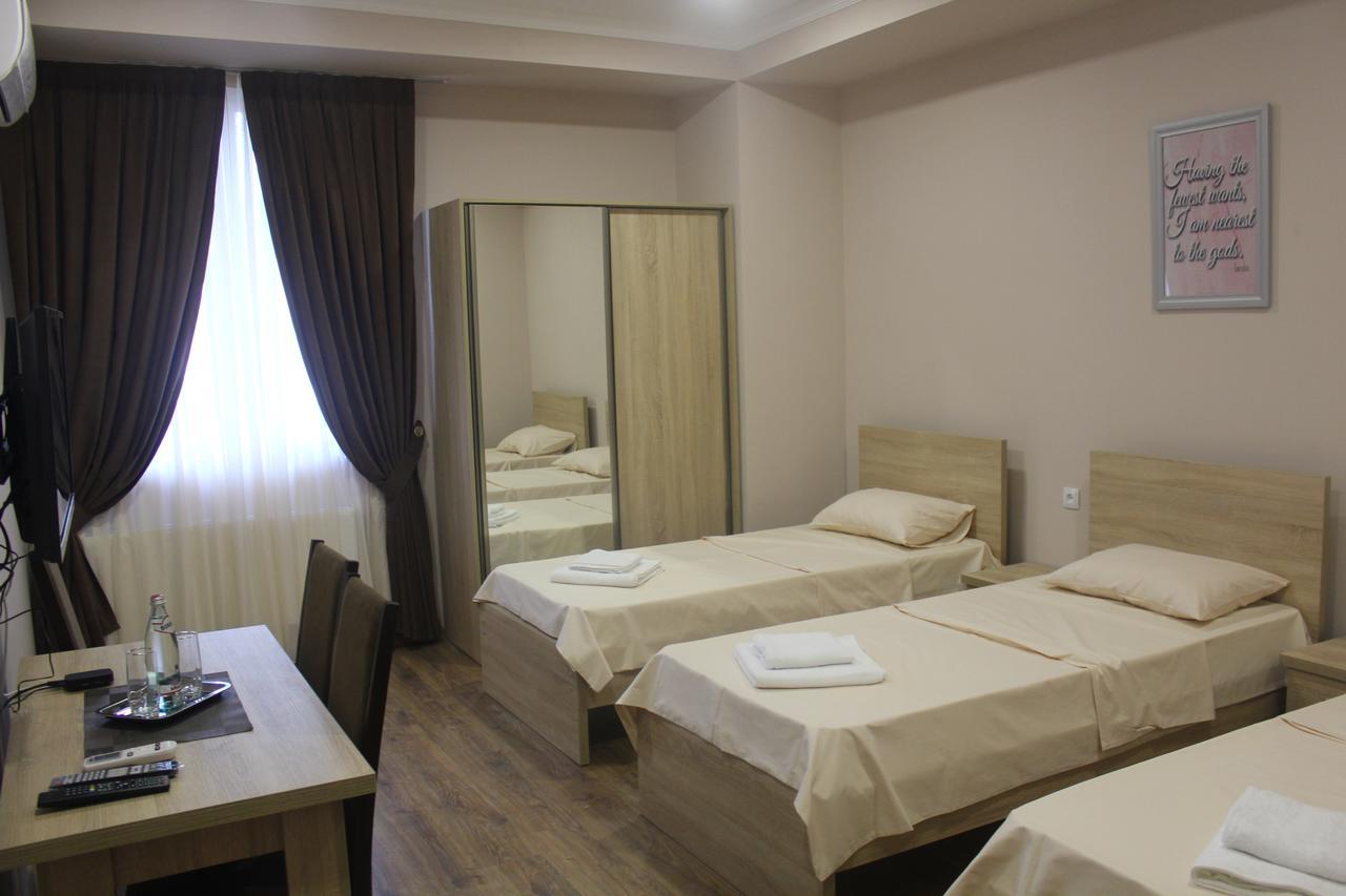 Apart Hotel Vera Тбилиси Екстериор снимка