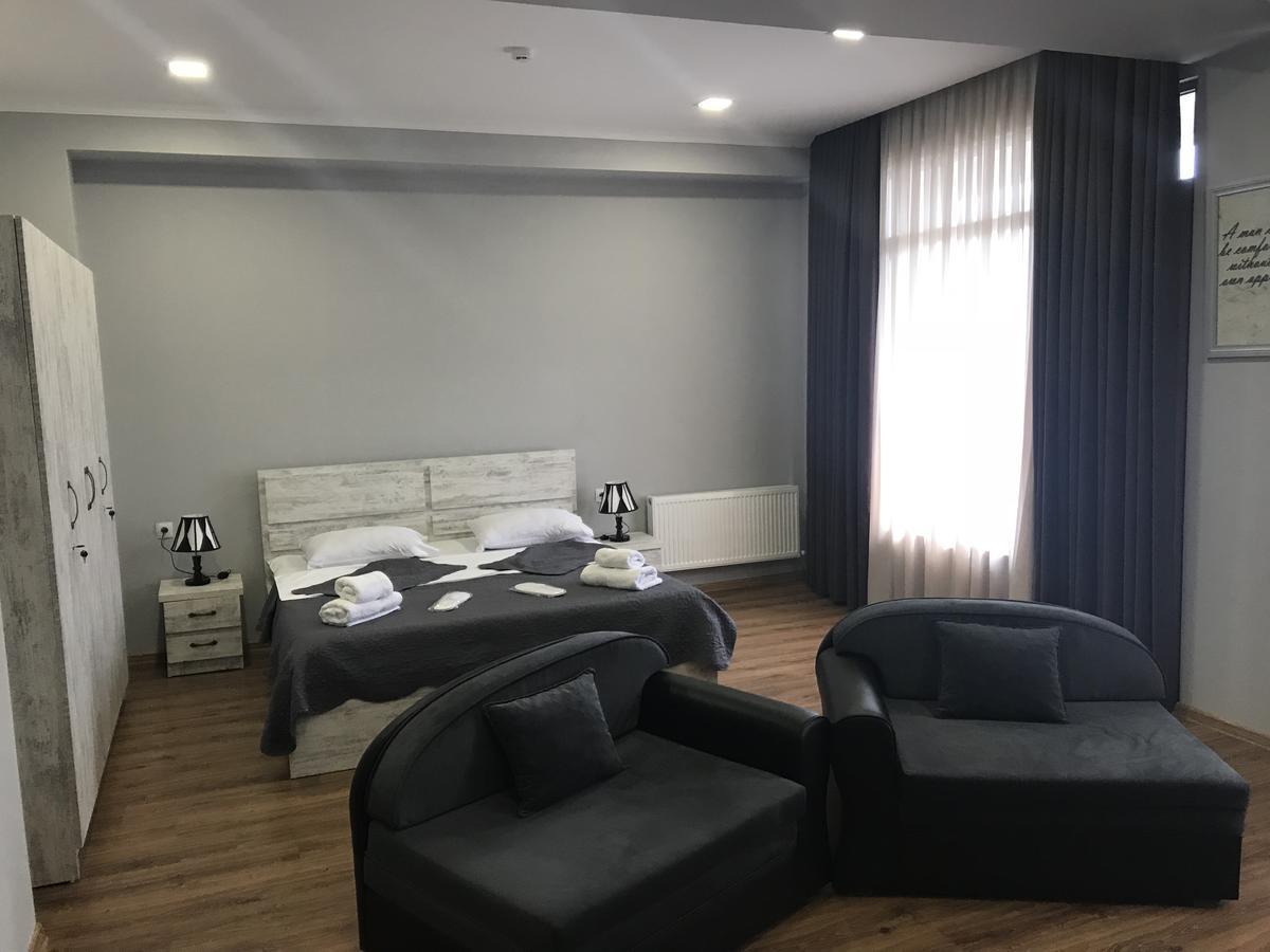 Apart Hotel Vera Тбилиси Екстериор снимка